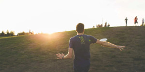 Beitragsbild des Blogbeitrags Die besten Outdoor-Spiele für den Sommer