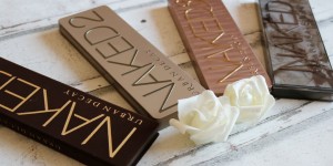 Beitragsbild des Blogbeitrags Der große Urban Decay Naked Paletten Vergleich