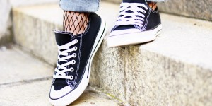 Beitragsbild des Blogbeitrags Fishnet Tights and Sneakers