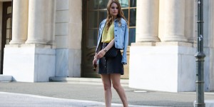 Beitragsbild des Blogbeitrags Trendfarbe Gelb – hol dir die Sonne in den Kleiderschrank