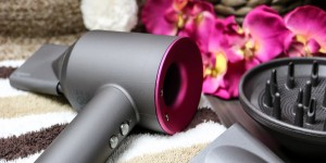 Beitragsbild des Blogbeitrags Dyson Supersonic – Der Haartrockner im Test