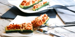 Beitragsbild des Blogbeitrags Gefüllte Zucchini – vegetarisch und schnell zubereitet 