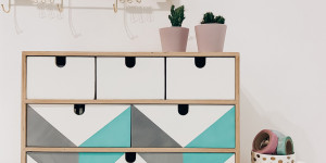 Beitragsbild des Blogbeitrags DIY: IKEA Hack Moppe Mini-Kommode 