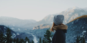 Beitragsbild des Blogbeitrags Kleidungstipps für den Winter: Jacken und Mäntel für jede Körperform