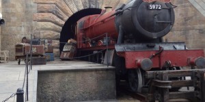 Beitragsbild des Blogbeitrags 25 Tipps für den Besuch von The Wizarding World of Harry Potter in den Universal Theme Parks in Orlando