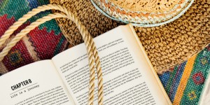 Beitragsbild des Blogbeitrags Die perfekte Strandlektüre: 3 unterhaltsame Bücher für Frauen 