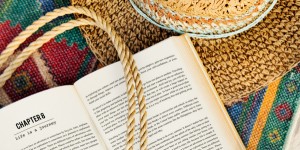 Beitragsbild des Blogbeitrags Die perfekte Strandlektüre: 3 unterhaltsame Bücher für Frauen