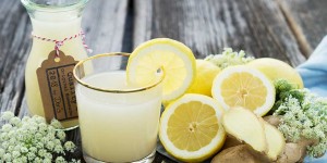 Beitragsbild des Blogbeitrags Fermentiertes Ginger Ale – erfrischender Sommergenuss!