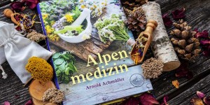 Beitragsbild des Blogbeitrags Buchtipp: Alpenmedizin von Arnold Achmüller 