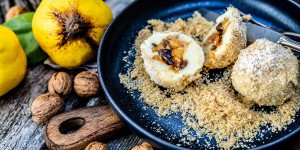 Beitragsbild des Blogbeitrags Auf der Suche nach Quittenrezepten? Quittenknödel – Herbstgenuss pur!