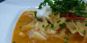 Beitragsbild des Blogbeitrags scharfe krautsuppe 