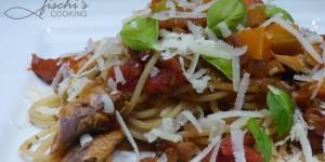 Beitragsbild des Blogbeitrags spaghetti mit makrele in tomatensauce 