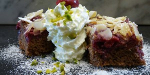 Beitragsbild des Blogbeitrags schokoladekuchen mit weichseln 