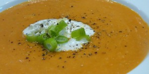 Beitragsbild des Blogbeitrags scharfe linsensuppe 