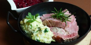 Beitragsbild des Blogbeitrags hausgemachter surbraten