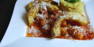 Beitragsbild des Blogbeitrags zucchini  - gebratene streifen auf feurigem ragout 