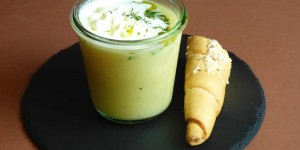 Beitragsbild des Blogbeitrags selleriesuppe mit trüffelöl 