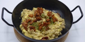 Beitragsbild des Blogbeitrags dinkel - eiernockerl mit grammeln 