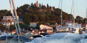 Beitragsbild des Blogbeitrags törn 2020 - von tribunj nach skradin