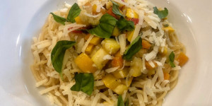 Beitragsbild des Blogbeitrags spaghetti mit gemüse und ei