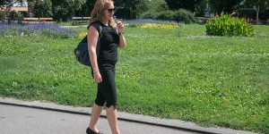 Beitragsbild des Blogbeitrags elegantes Outfit bei heißem Wetter
