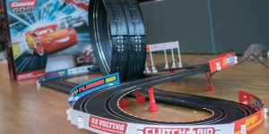 Beitragsbild des Blogbeitrags Carrera Go!!! Cars 3 Finish First Rennbahn