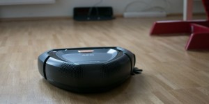 Beitragsbild des Blogbeitrags AEG Saugroboter RX9-1-SGM – mein kleiner Held