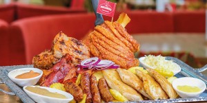 Beitragsbild des Blogbeitrags Kolariks Luftburg Gewinnspiel: Grillplatte & Stelzenpicknick