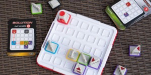 Beitragsbild des Blogbeitrags Thinkfun Laser Maze und Circuit Maze Logikspiele