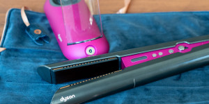 Beitragsbild des Blogbeitrags Dyson Corrale das kabellose Glätteisen