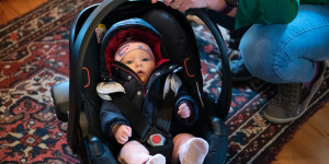 Beitragsbild des Blogbeitrags Stokke iZi Go Modular X1 Autositz von BeSafe