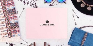 Beitragsbild des Blogbeitrags Love Peace and Beauty Glossybox April