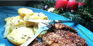 Beitragsbild des Blogbeitrags Sesamhuhn mit Erdäpfelsalat