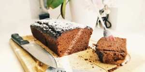 Beitragsbild des Blogbeitrags Saftiger Schokokuchen glutenfrei zuckerarm 