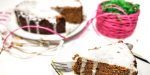 Beitragsbild des Blogbeitrags Low Carb Karottenkuchen für Ostern