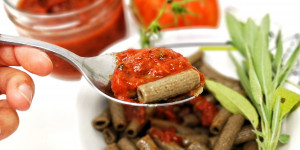 Beitragsbild des Blogbeitrags Rezept für selbstgemachtes Tomatenpesto/Tomatensugo 