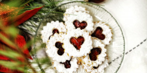 Beitragsbild des Blogbeitrags Rezept Low Carb Linzeraugen/Spitzbuben