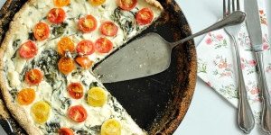 Beitragsbild des Blogbeitrags Rezept: Vollkornquiche mit Frischkäse und Spinat