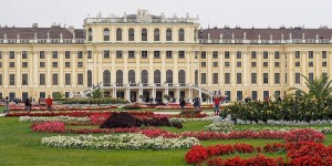 Beitragsbild des Blogbeitrags Wien: Marionettentheater & Irrgarten – Schönbrunn 