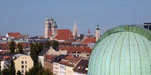 Beitragsbild des Blogbeitrags Deutschland: Ein Tag in München (plus Ausflugstipps für die Umgebung)