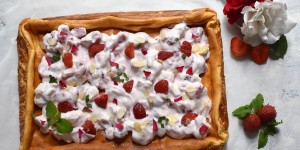 Beitragsbild des Blogbeitrags Erdbeerzeit! Fünf erfrischende Erdbeerrezepte + eins dazu