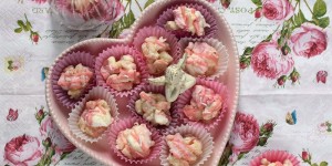 Beitragsbild des Blogbeitrags Superschnelles Weihnachtsgebäck: Rocky Road Konfekt