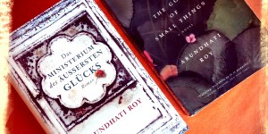 Beitragsbild des Blogbeitrags Gewellte Buchseiten während der Monsunzeit (Books got soft und wavy between their covers.)