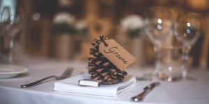 Beitragsbild des Blogbeitrags Nachhaltig heiraten – Teil 2: Papier sparen bei den Einladungen