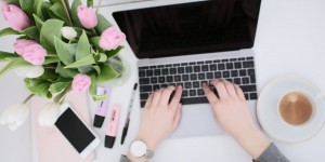 Beitragsbild des Blogbeitrags Wie mache ich meinen Blog bekannter? 10 Tipps für mehr Reichweite #howtoblog