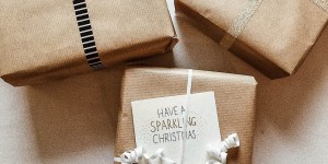 Beitragsbild des Blogbeitrags DIY Geschenksverpackung mit Bügelperlen – XMAS BLOG PARADE