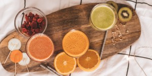 Beitragsbild des Blogbeitrags 3 LECKERE SAFTREZEPTE ZUM SELBERMACHEN