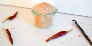 Beitragsbild des Blogbeitrags Last Minute Geschenkidee: Chili-Vanille-Gewürzsalz 