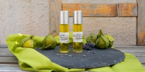 Beitragsbild des Blogbeitrags Herrlich duftender selbstgemachter Aromastick – ideal zum Verschenken (oder Behalten)!