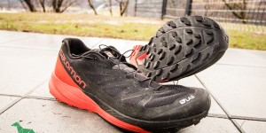 Beitragsbild des Blogbeitrags Salomon SLAB Sense Ultra – ein Traum in schwarz und rot